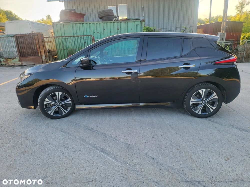 Nissan Leaf 40 kWh TEKNA - 9