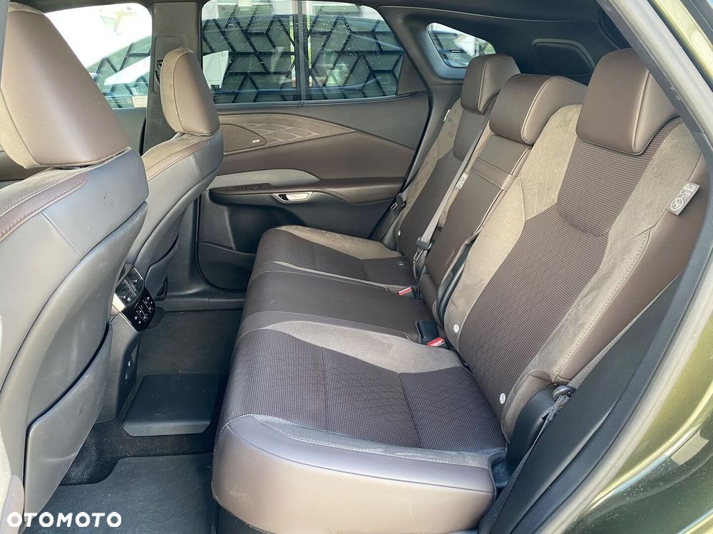 Lexus RX 450h+ Omotenashi - 9