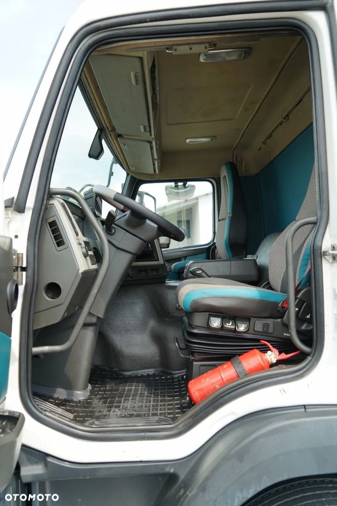 Volvo FM 370 / KONTENER 7,8 M / 4x2 / I-SHIFT / WINDA / EURO 6 - 26
