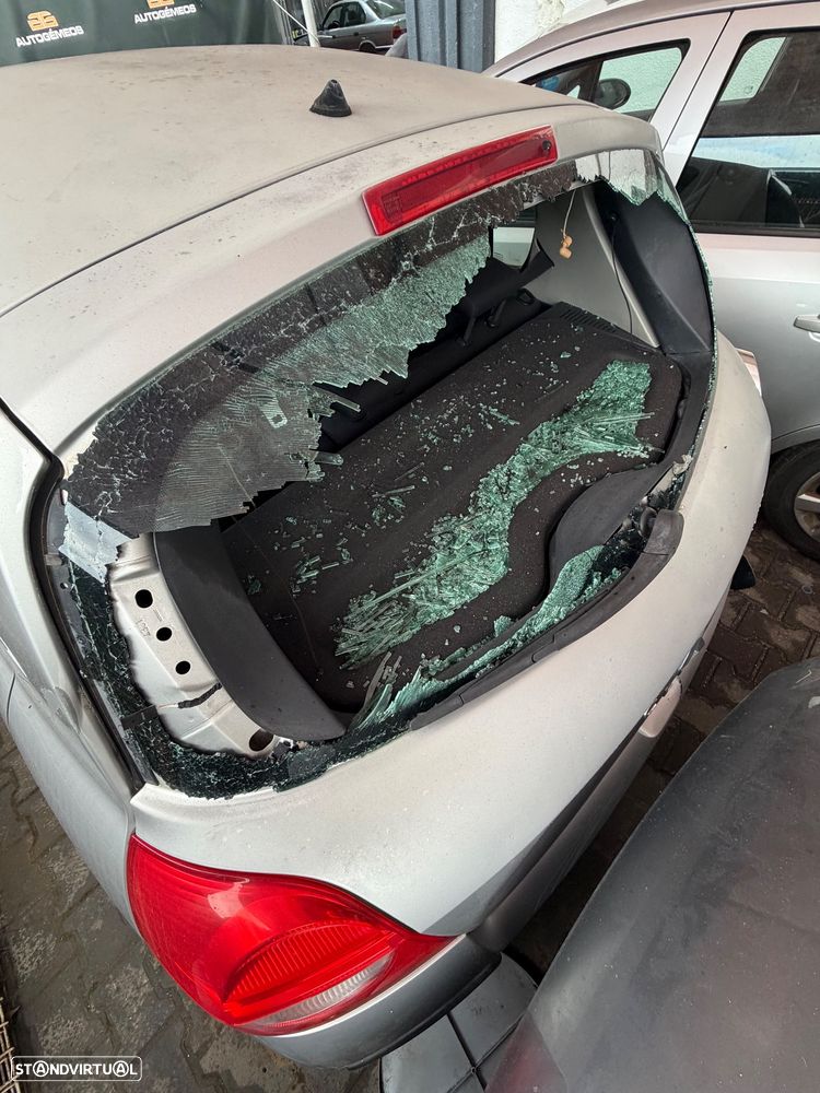 Renault clio - peças - 4