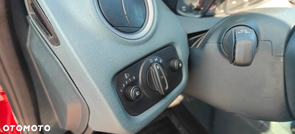 Ford Fiesta 1.4 TDCI Viva - 29