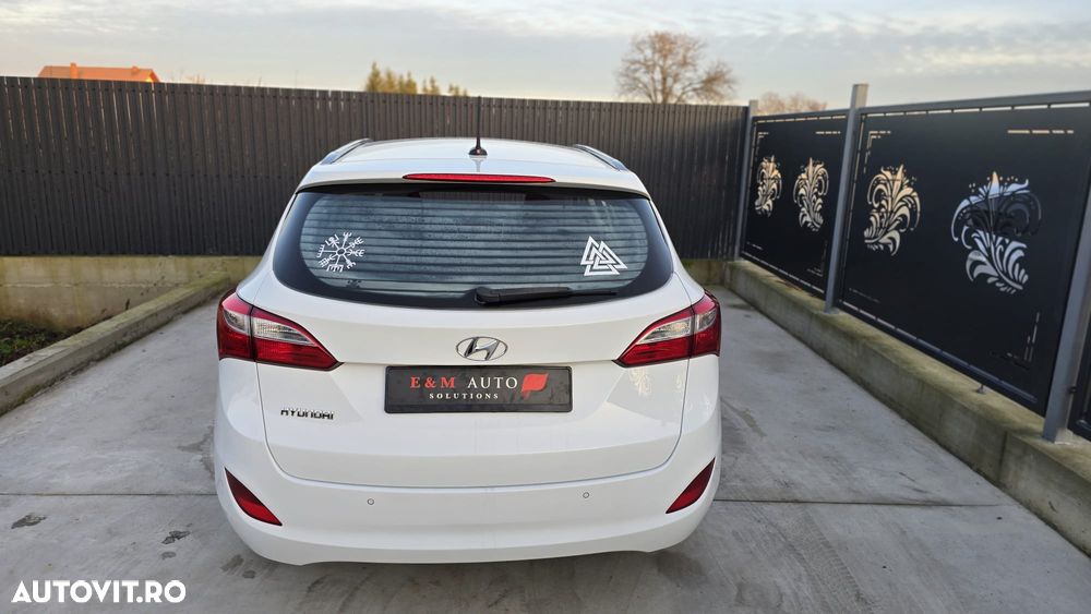 Hyundai i30 blue 1.6 CRDi YES! Gold - 23