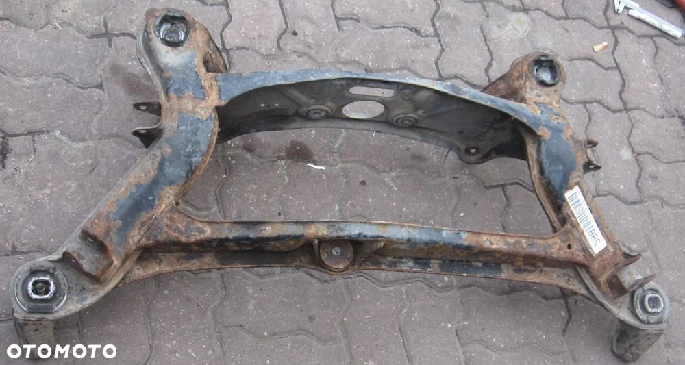 sanki belka tył tylna zawieszenie MERCEDES 124 - 1