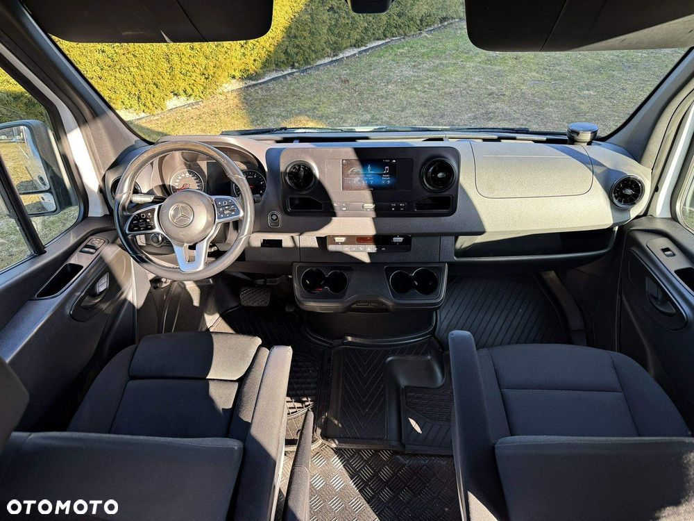 Mercedes-Benz Sprinter - 7