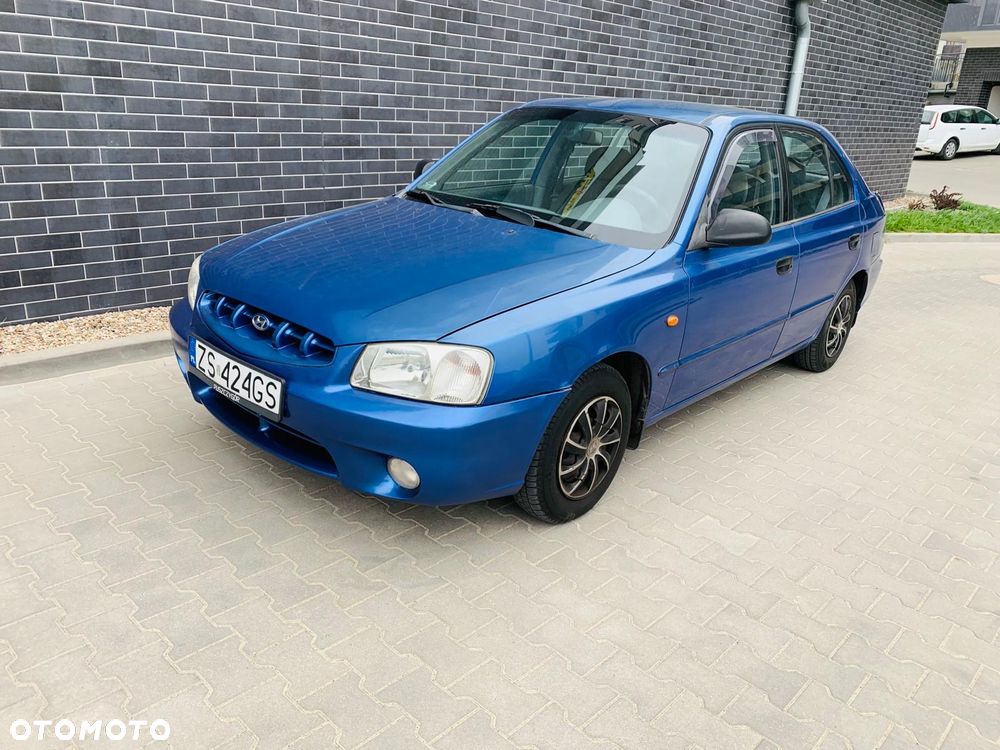 Hyundai Accent - 3
