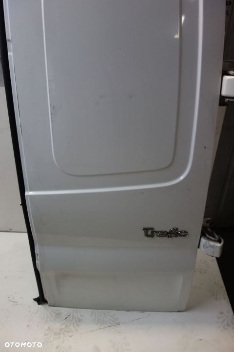 DRZWI PRAWY TYŁ TRAFIC II LIFT MAXI - 2
