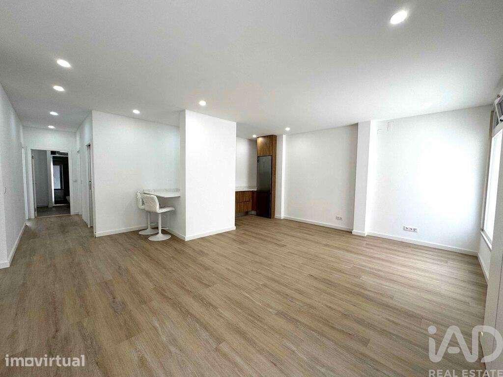 Apartamento T4 em Rio de Mouro de 102 m2 - Grande imagem: 2/40