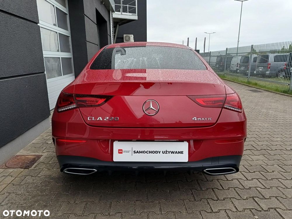 Mercedes-Benz CLA 220 4-Matic 7G-DCT - 7
