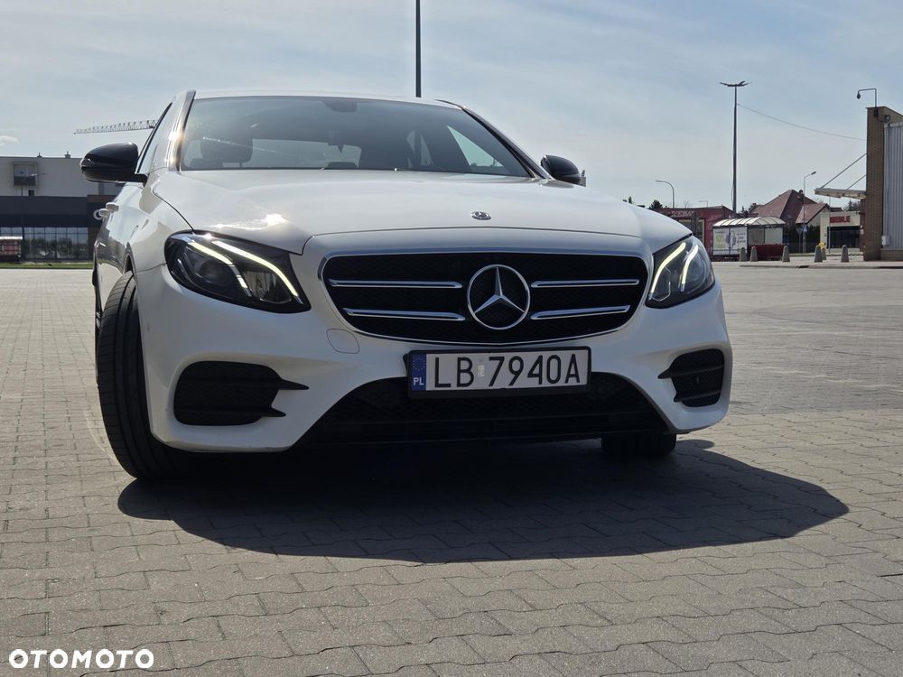 Mercedes-Benz Klasa E 220 d 4-Matic 9G-TRONIC - 2