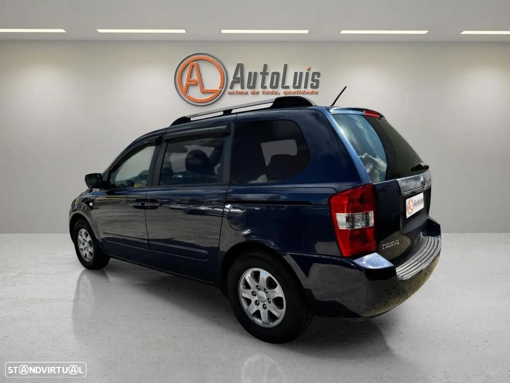Kia Carnival 2.9 CRDi VGT LX - 3