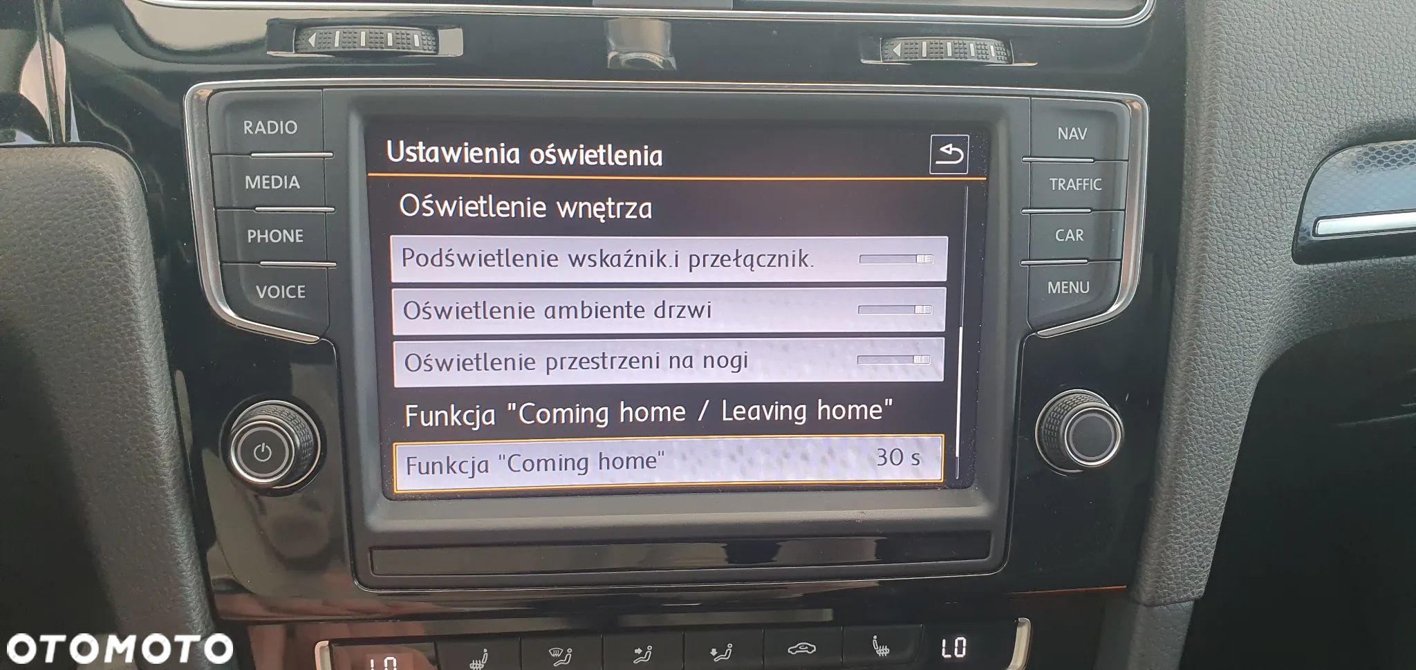 Volkswagen Golf - 10