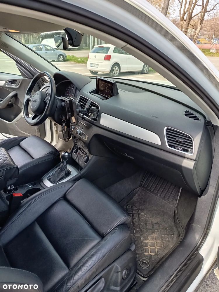 Audi Q3 1.4 TFSI Sport S tronic - 11