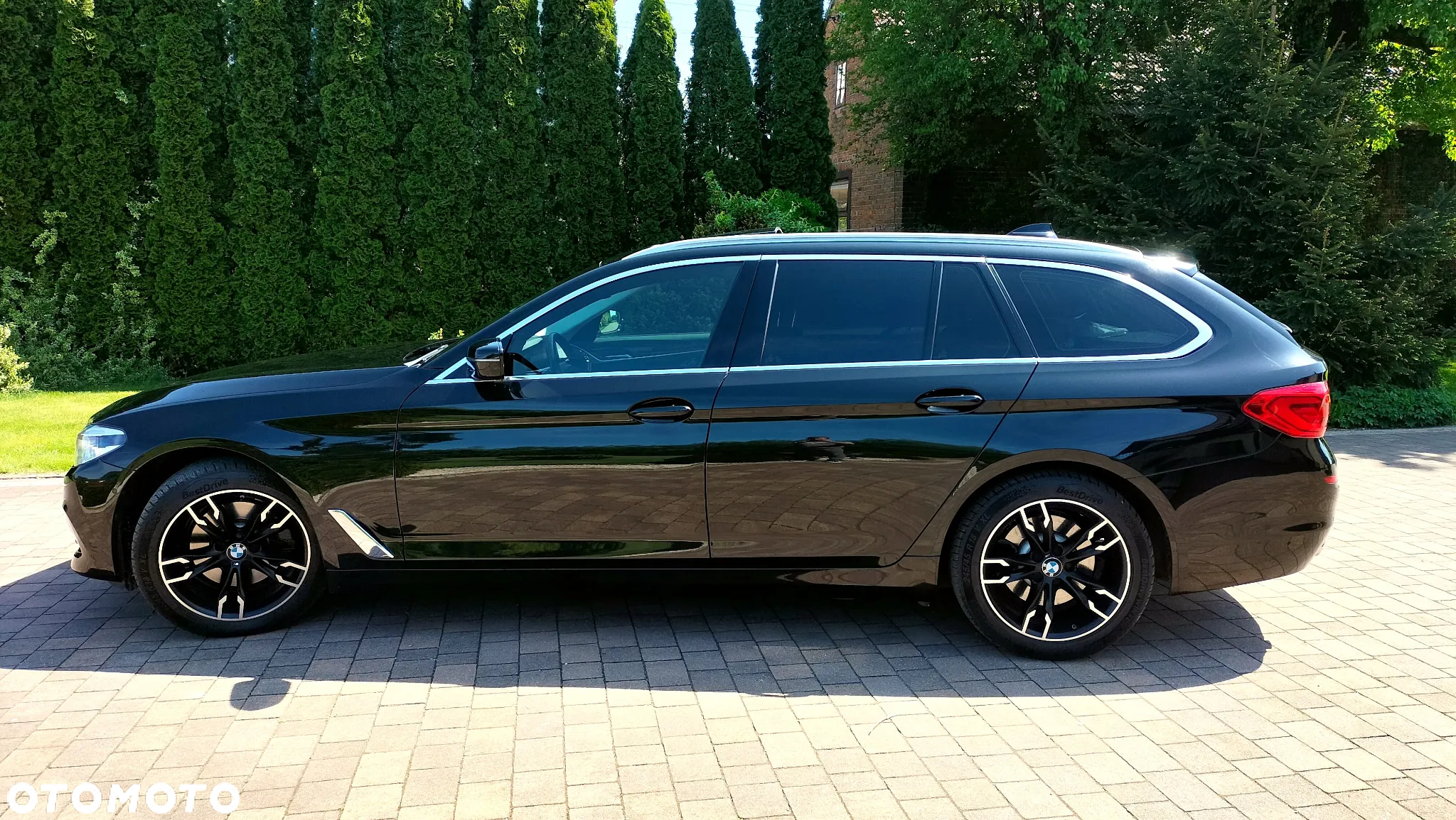 BMW Seria 5 520d Touring Luxury Line - 7