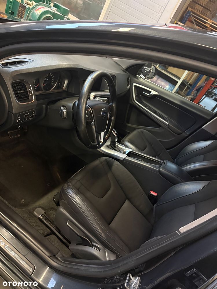 Volvo S60 D3 Drive-E Momentum - 8