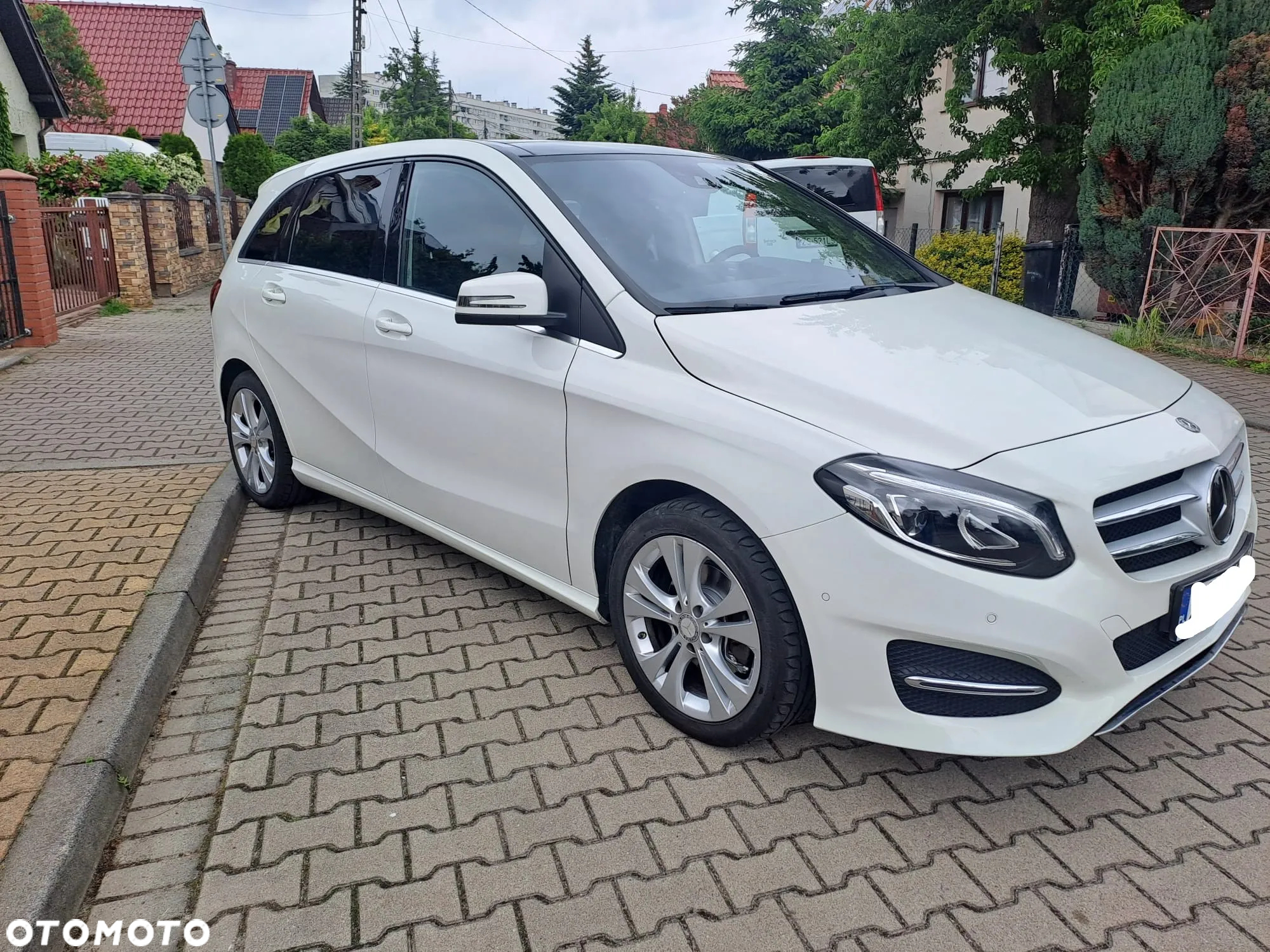 Mercedes-Benz Klasa B 180 7G-DCT - 4