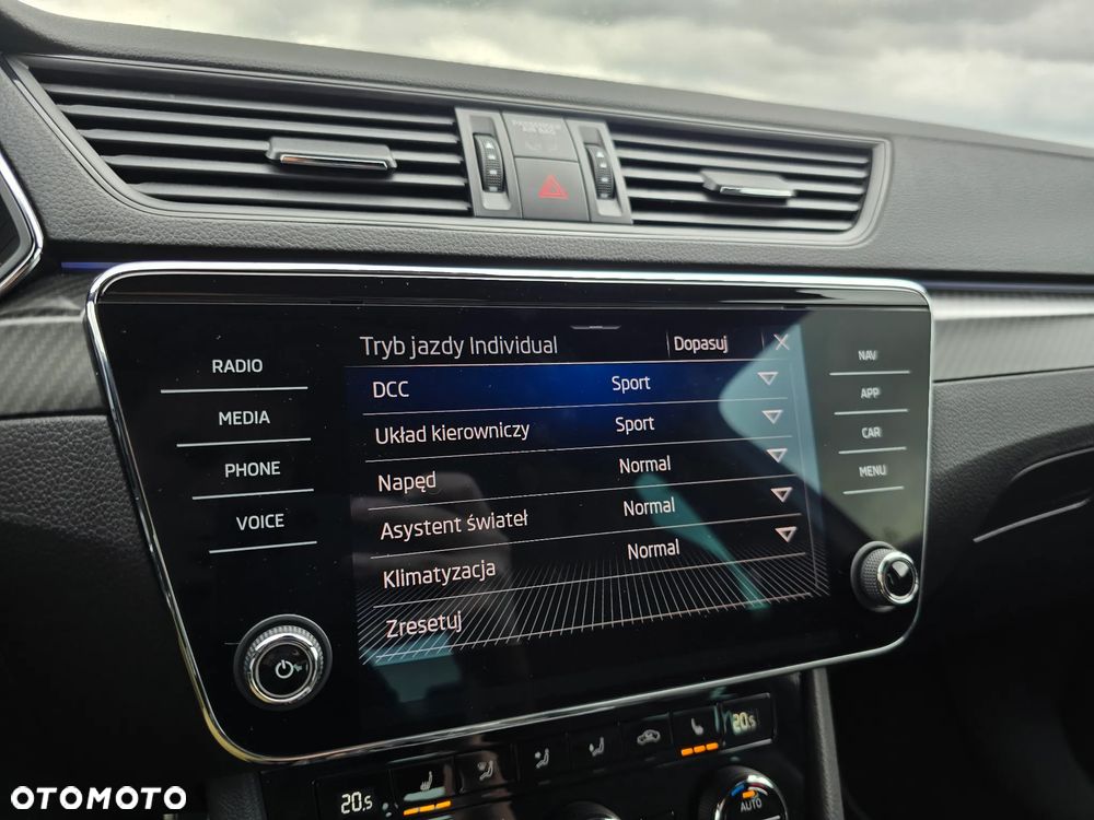 Skoda Superb 2.0 TDI SCR Sportline DSG - 29