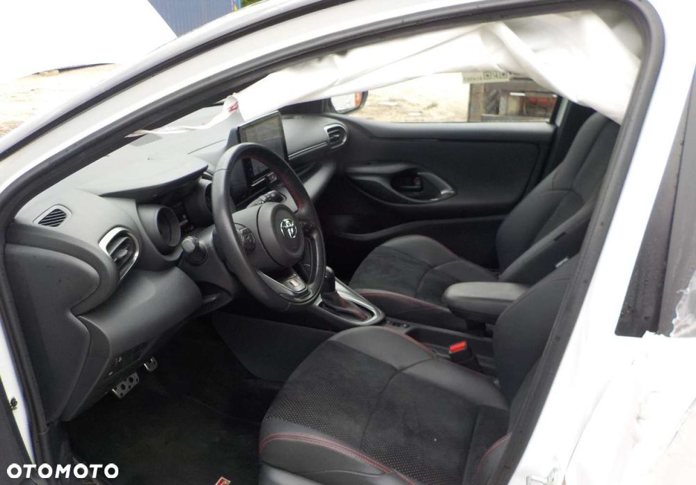 Toyota Yaris - 20