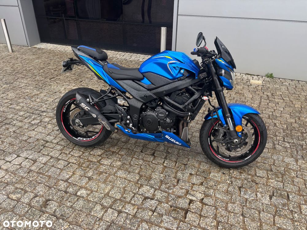 Suzuki GSX - 3