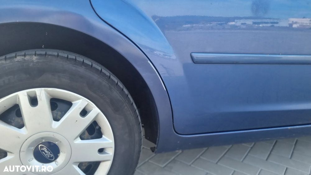 Ford Focus 1.6 Ti-VCT Titanium - 10