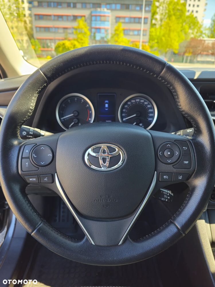 Toyota Corolla 1.6 Prestige - 9