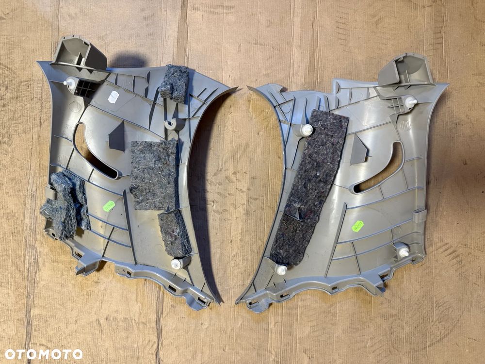 Osłona słupka tył 62472 prawa lewa Toyota Yaris III 1.5 hybryda OE - 2