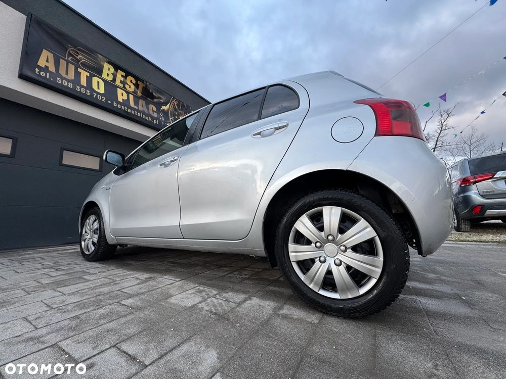 Toyota Yaris 1.4 D-4D Executive - 17