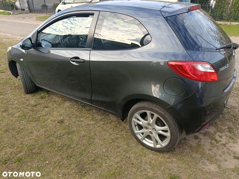 Mazda 2 - 8