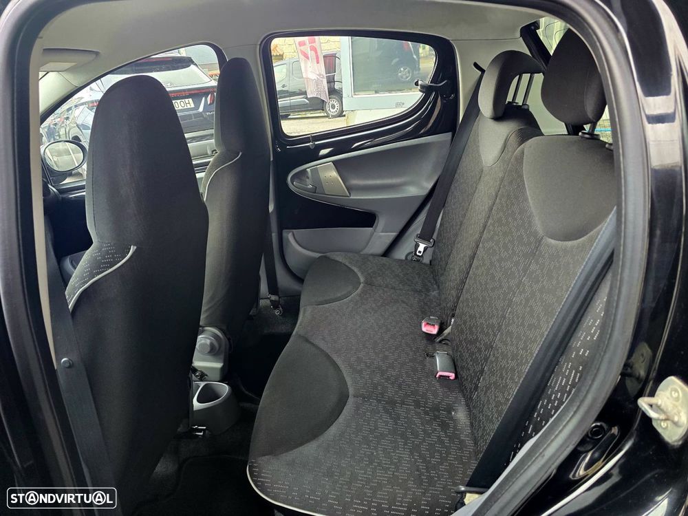 Peugeot 107 1.0 Active - 11