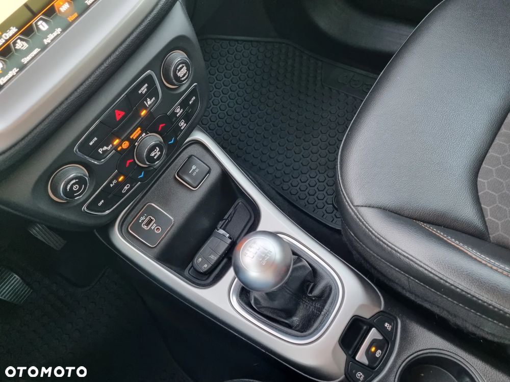 Jeep Compass 1.4 MultiAir Longitude - 24