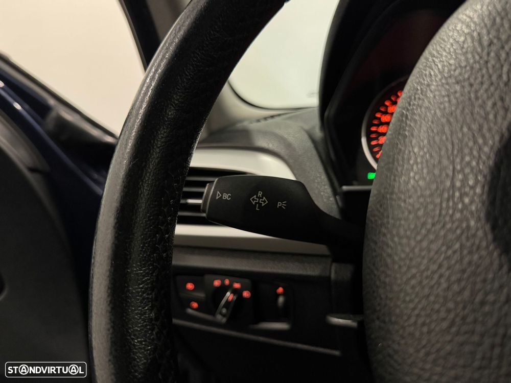 BMW 116 d Line Urban - 41