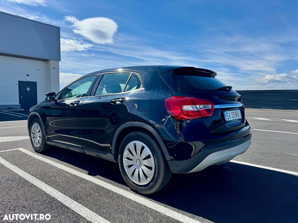 Mercedes-Benz GLA 200 - 8