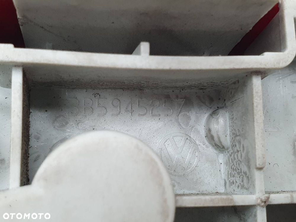 LAMPA TYŁ LEWA VW PASSAT B5 KOMBI EUROPA - 5