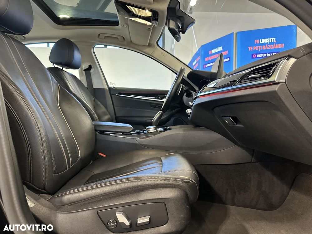 BMW Seria 5 520d Aut. - 11