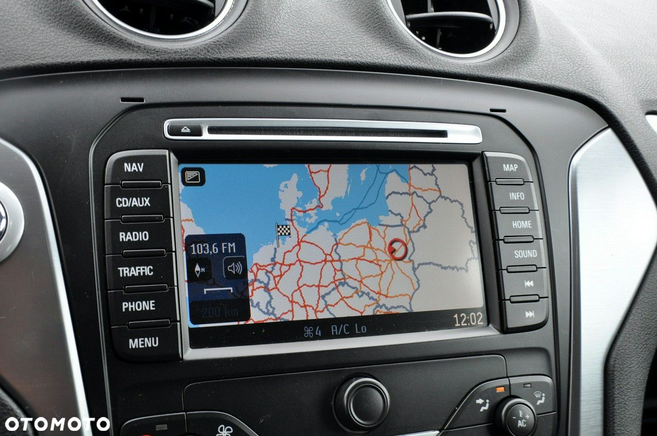 Ford Mondeo - 32