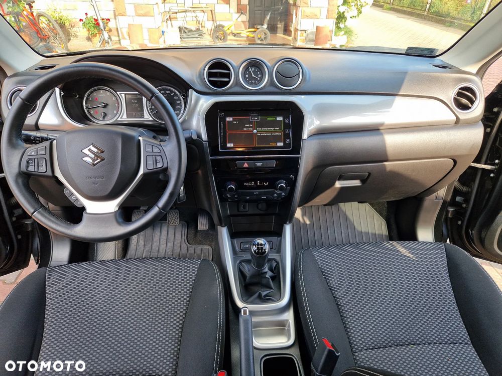 Suzuki Vitara 1.6 Premium 2WD - 16