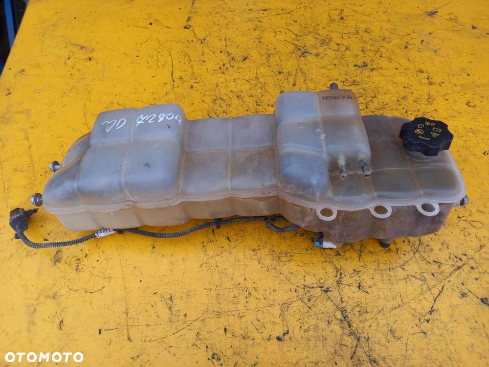 Zbiorniczek wyrównawczy płynu chłodzącego 7L John Deere 7280R - 1