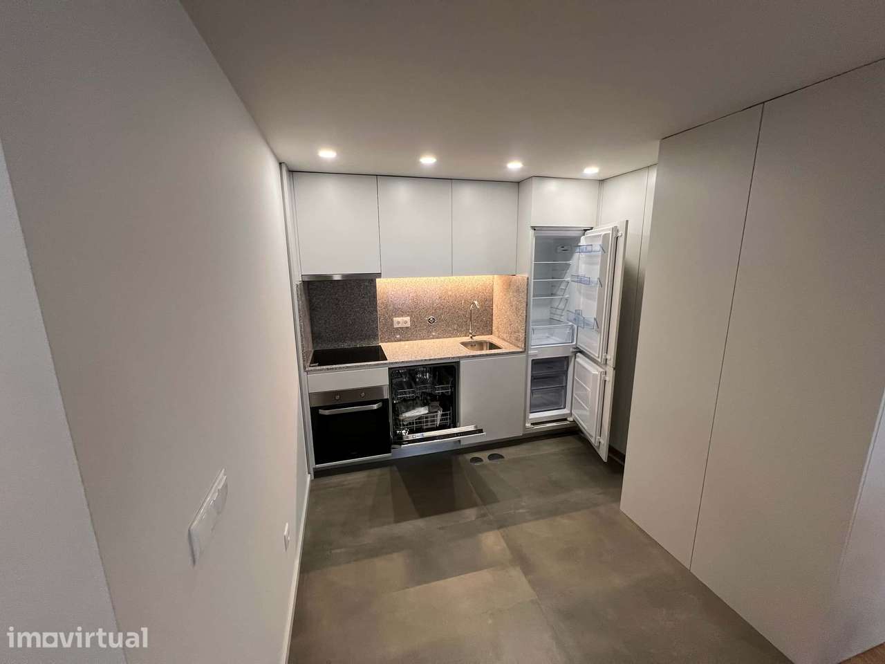 Apartamento em Rua Joaquim Nicolau de Almeida, Vila Nova de Gaia - Grande imagem: 3/27