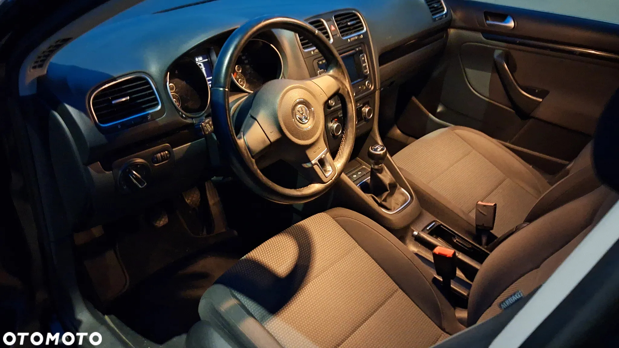 Volkswagen Golf - 5