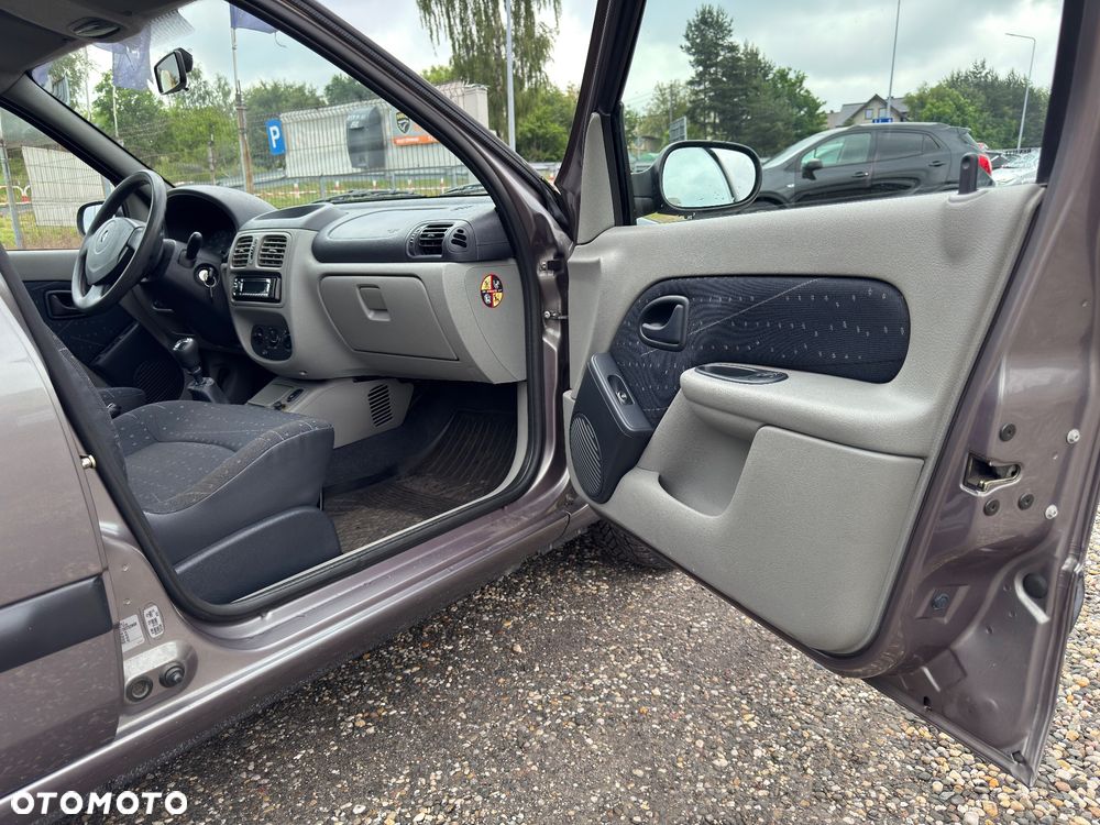 Renault Thalia 1.5 dCi Expression - 27