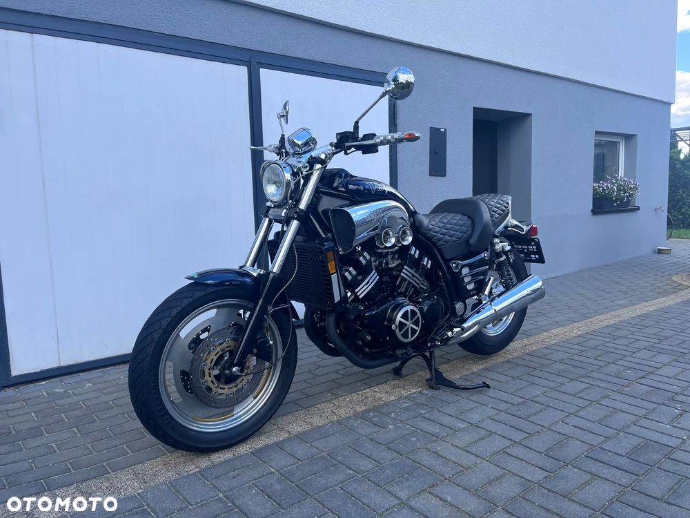 Yamaha V-MAX - 5