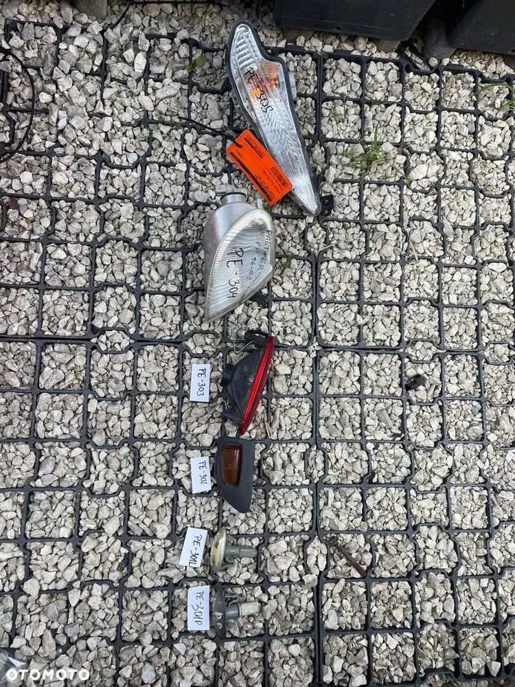 PEUGEOT REFLEKTORY HALOGEN KIERUEK LEWE PRAWE - 20