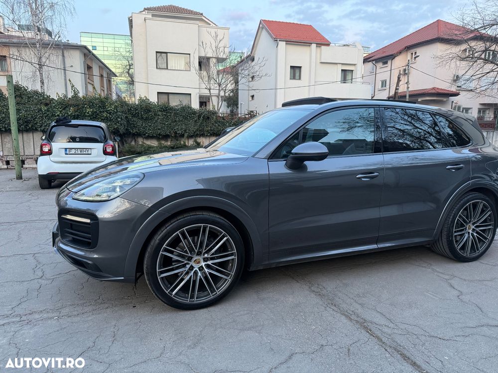 Porsche Cayenne - 5