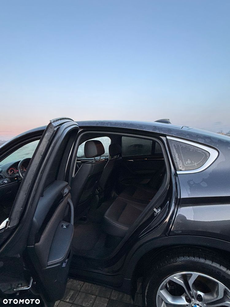 BMW X4 xDrive20i xLine - 14