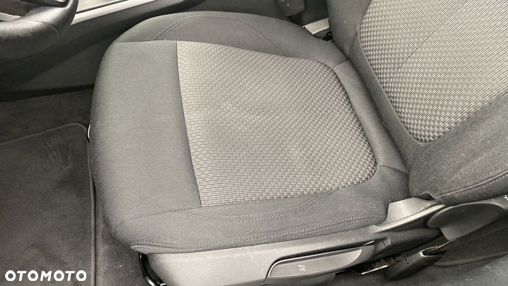 BMW Seria 1 118i Advantage - 16