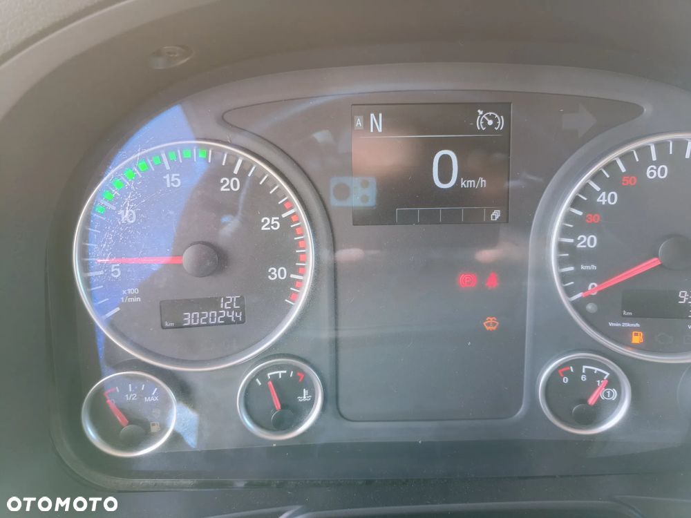 MAN TGX 18.460 Lowdeck - 15