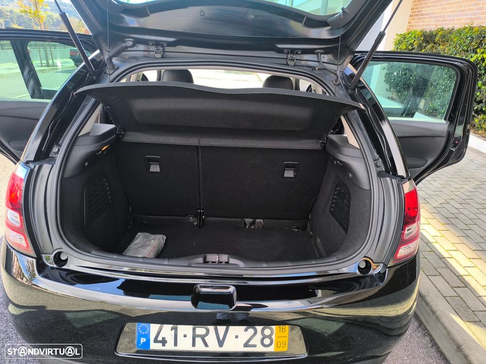 Citroën C3 1.2 PureTech Shine - 16