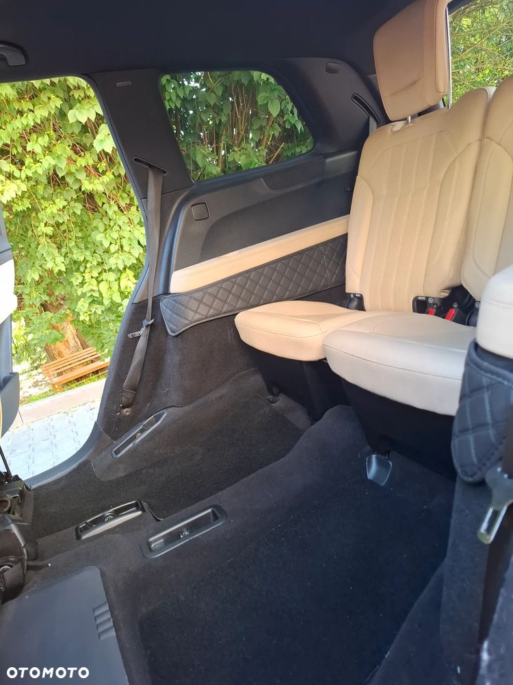 Mercedes-Benz GLS - 28