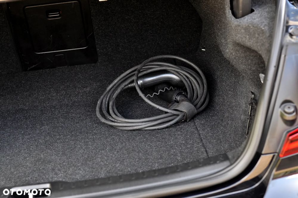 Volvo S60 T8 Recharge AWD Geartronic RDesign - 16