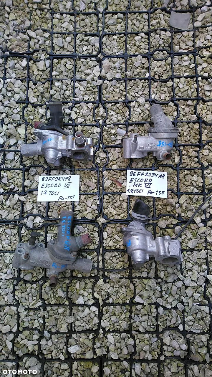 FORD / VOLVO TERMOSTAT / KRÓCIEC WODNY / POMPA WODY / MAGISTRALA / RURKA WODNA OBUDOWA TERMOSTATU - 9