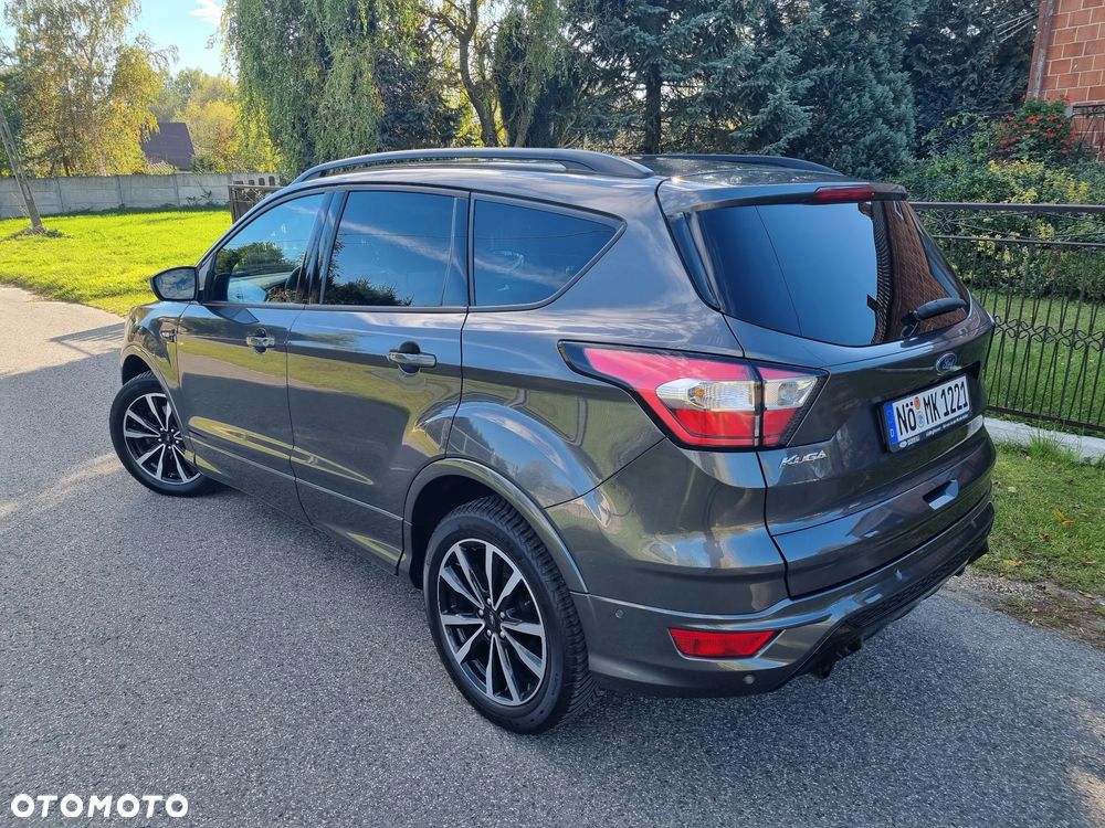 Ford Kuga 2.0 TDCi 2x4 ST-Line - 23